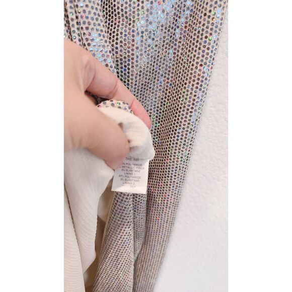 The SEI One Shoulder Gown in Frost size L - Picture 13 of 13